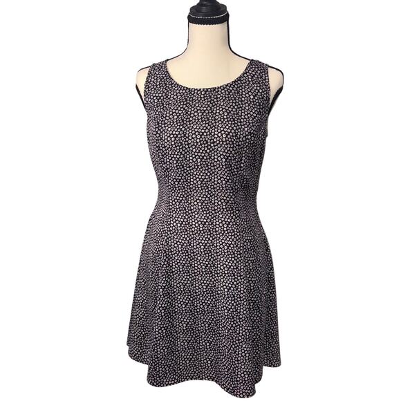 H&M Dresses & Skirts - H&M Divided Black White Daisy Floral Skater Dress Sleeveless Summer Sun Dress 10